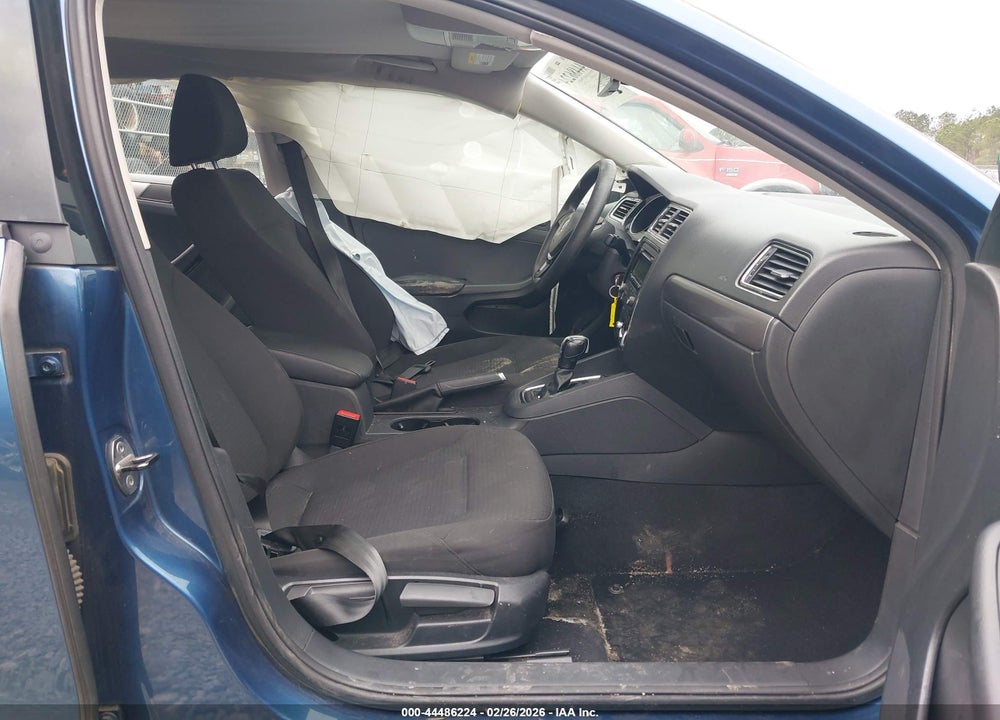 2015 VOLKSWAGEN JETTA 2.0L TDI S VIN: 3VWLA7AJ3FM210119