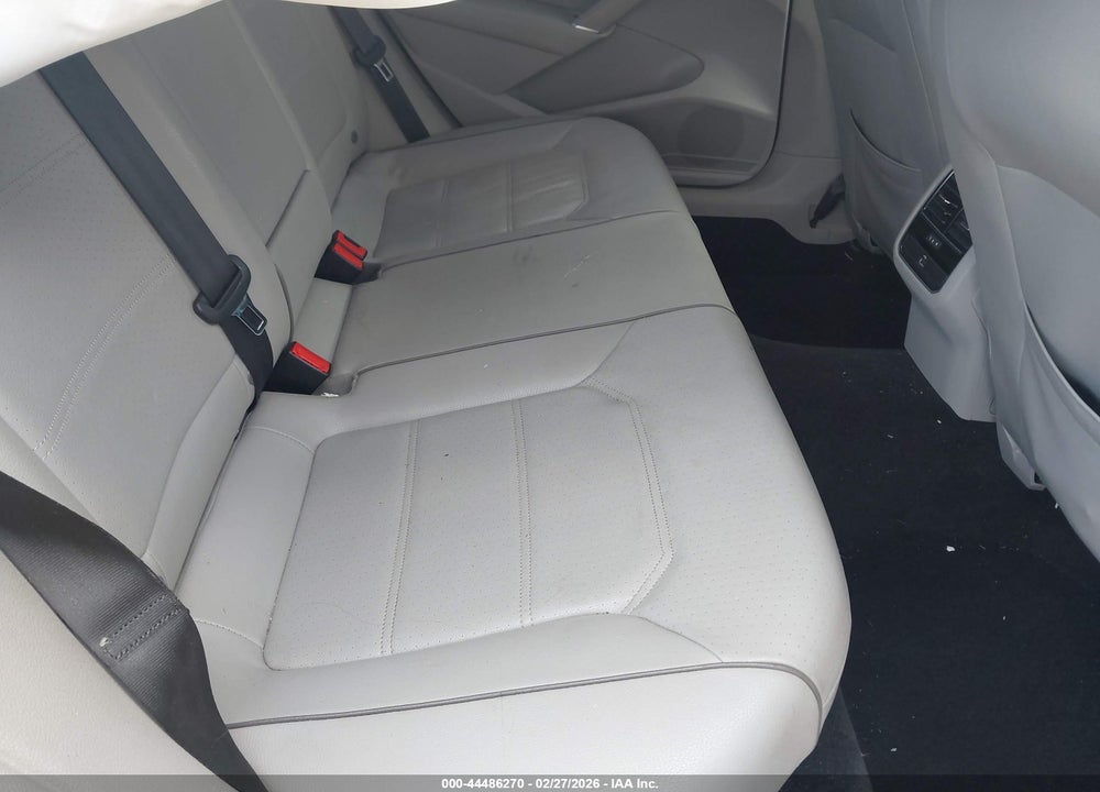 2018 VOLKSWAGEN PASSAT 2.0T SE VIN: 1VWBA7A36JC032391