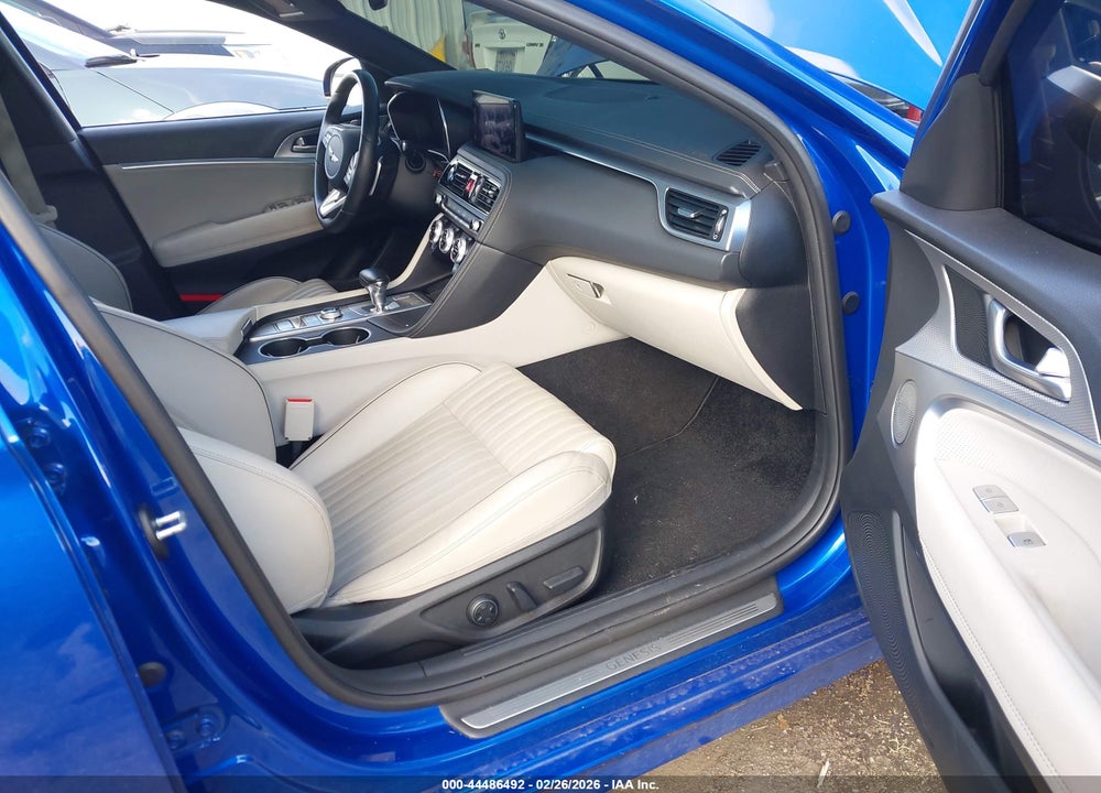 2022 GENESIS G70 2.0T AWD VIN: KMTG34TA9NU098724