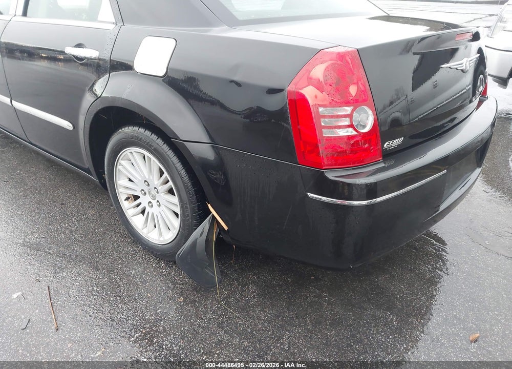 2010 CHRYSLER 300 TOURING VIN: 2C3CA4CD5AH123388