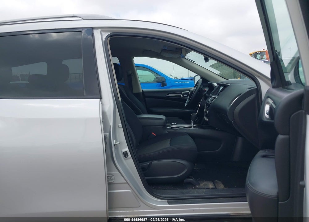 2018 NISSAN PATHFINDER SV VIN: 5N1DR2MM9JC639294