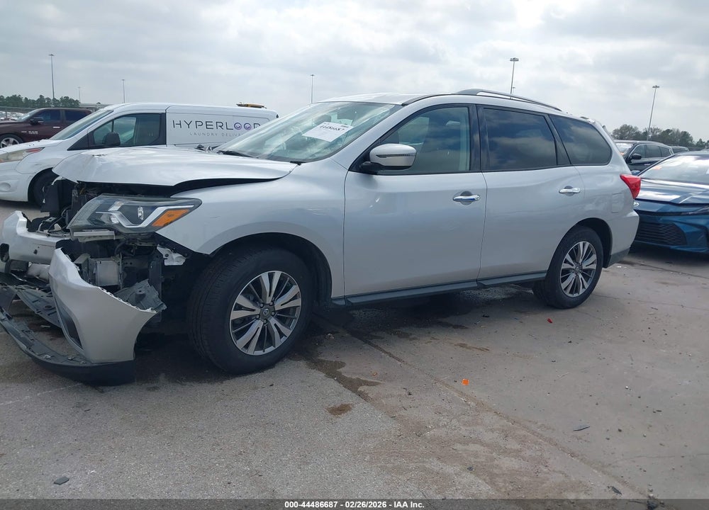 2018 NISSAN PATHFINDER SV VIN: 5N1DR2MM9JC639294