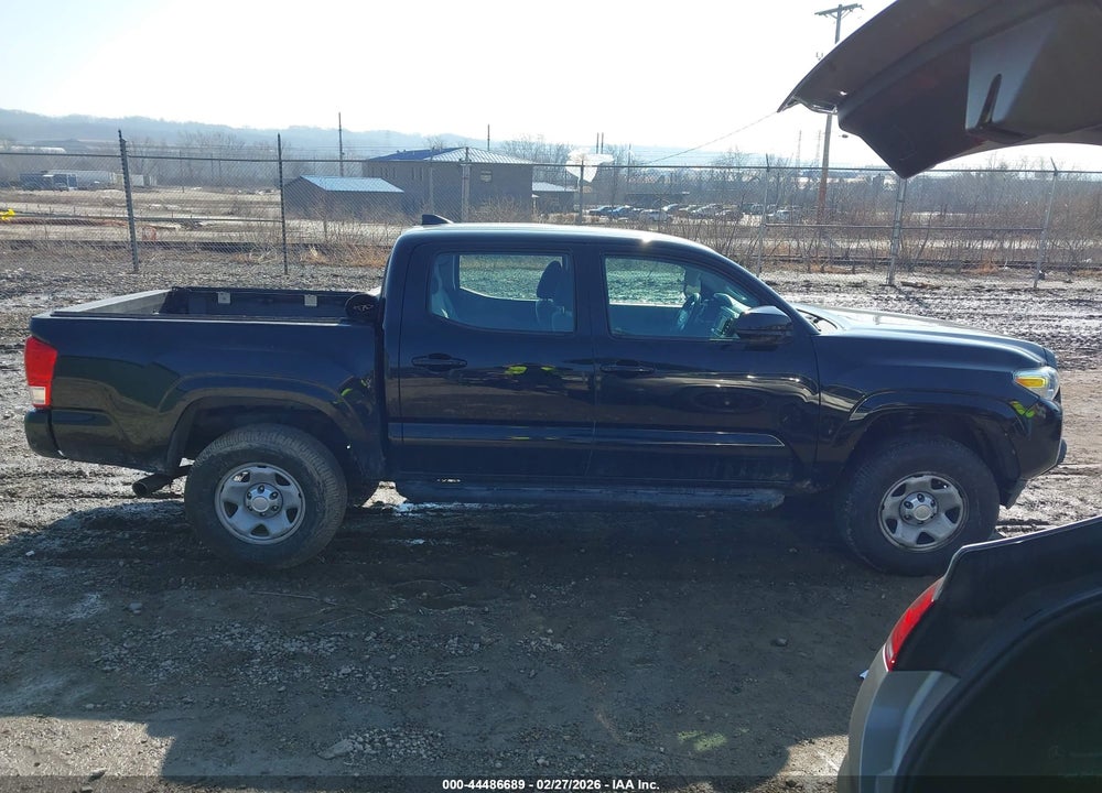 2017 TOYOTA TACOMA SR V6 VIN: 3TMCZ5ANXHM110377