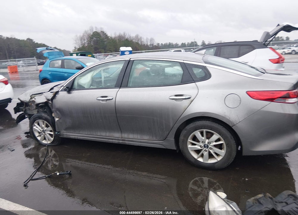 2018 KIA OPTIMA LX VIN: 5XXGT4L36JG216485