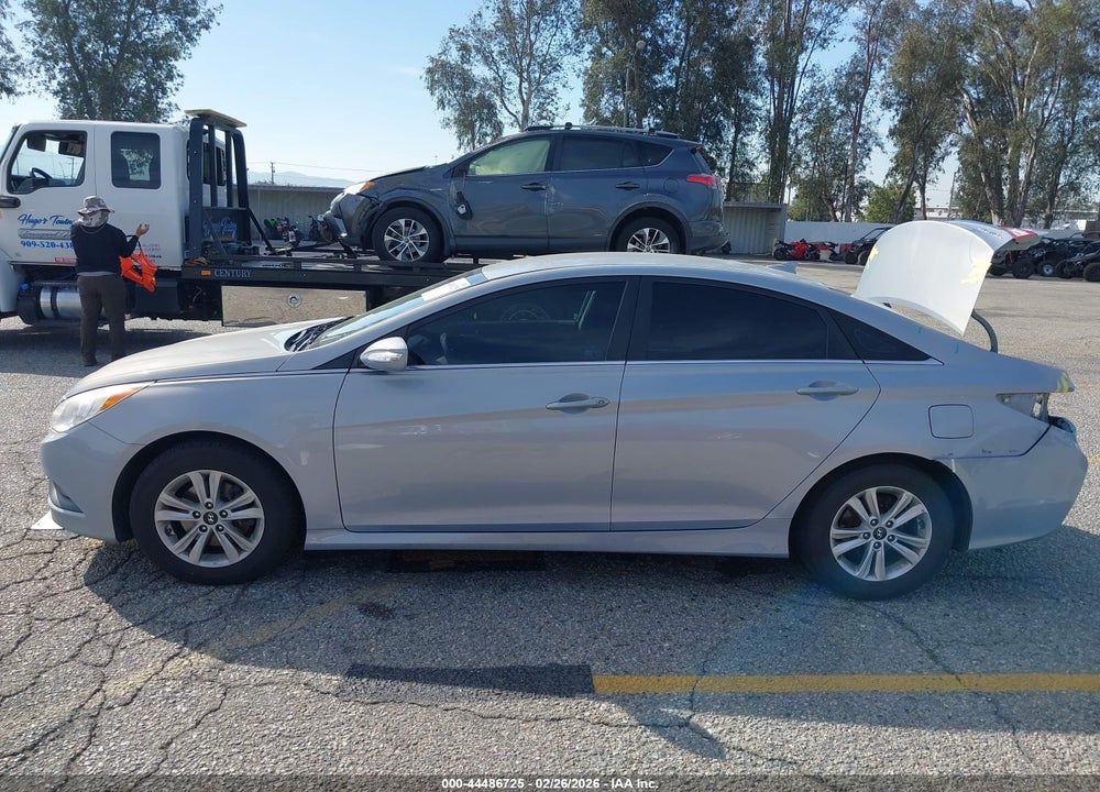 2014 HYUNDAI SONATA GLS VIN: 5NPEB4AC7EH877479