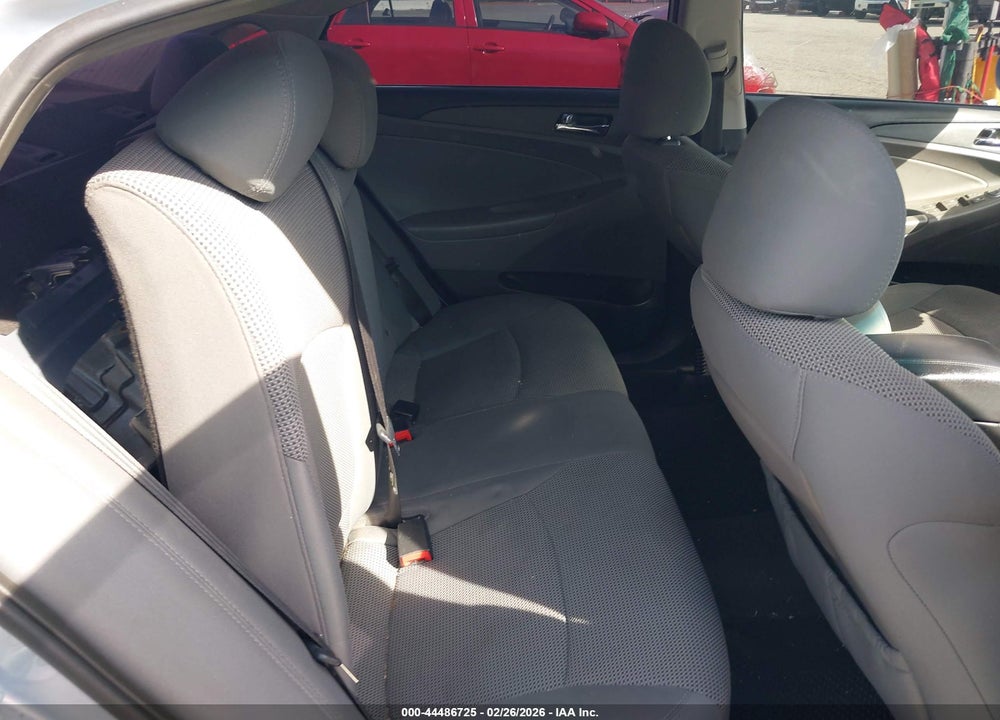 2014 HYUNDAI SONATA GLS VIN: 5NPEB4AC7EH877479