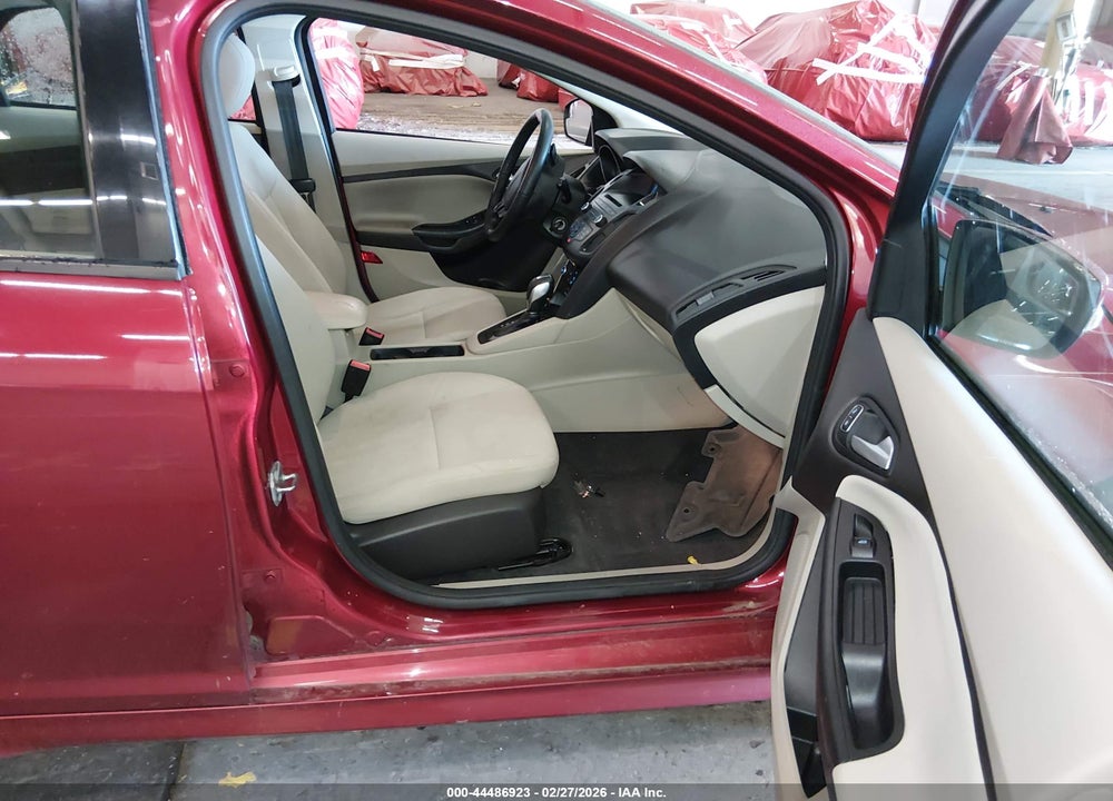 2015 FORD FOCUS SE VIN: 1FADP3K2XFL275787