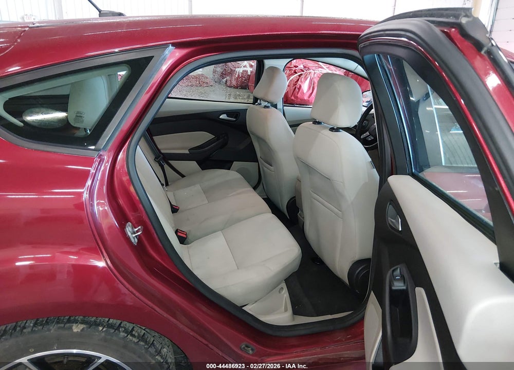 2015 FORD FOCUS SE VIN: 1FADP3K2XFL275787