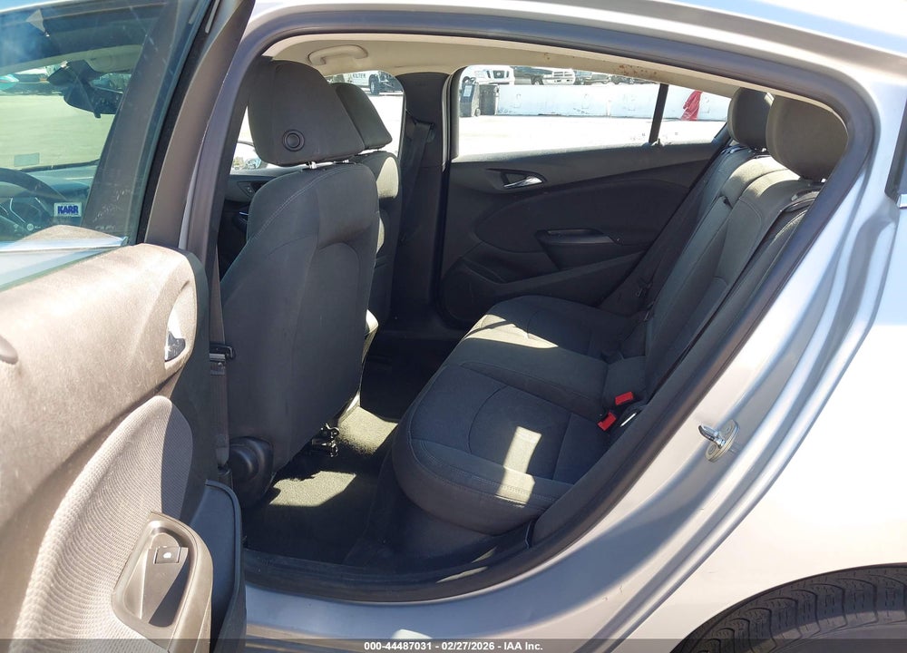 2018 CHEVROLET CRUZE LT AUTO VIN: 1G1BE5SM9J7120923