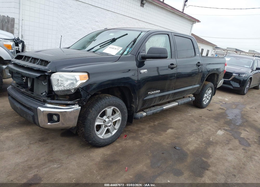 2015 TOYOTA TUNDRA SR5 5.7L V8 VIN: 5TFDW5F13FX430263