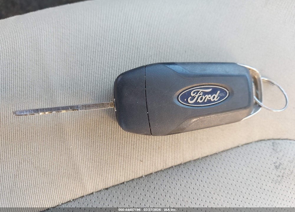 2015 FORD FUSION SE VIN: 1FA6P0H75F5111796