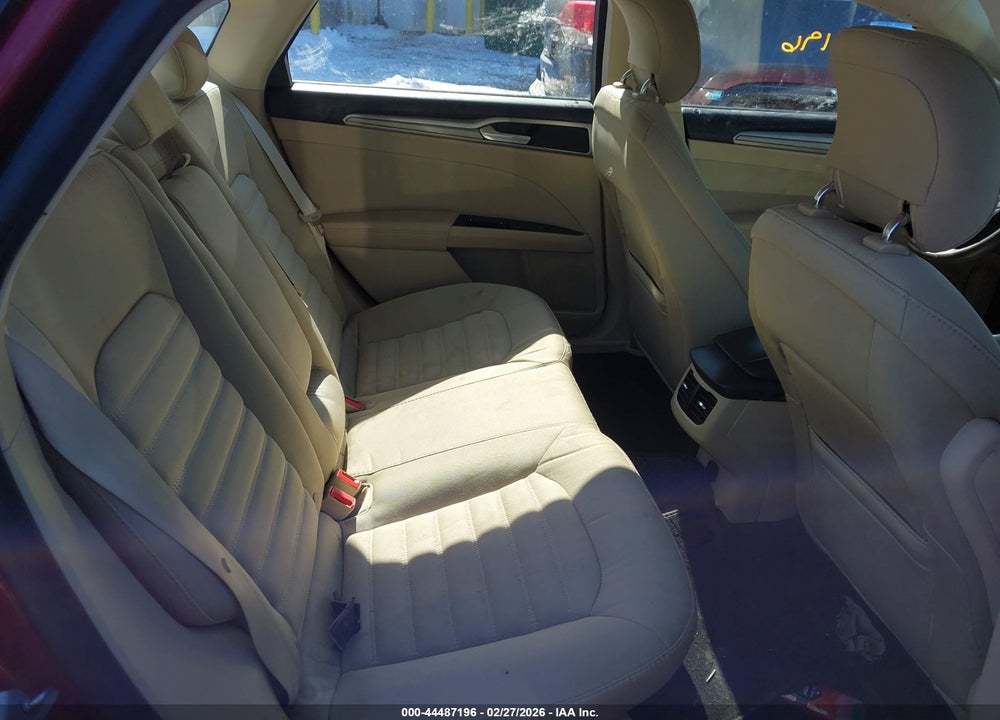 2015 FORD FUSION SE VIN: 1FA6P0H75F5111796