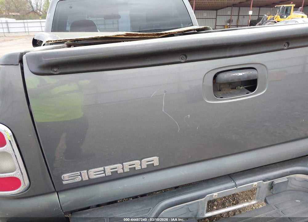 2002 GMC SIERRA 1500 SL VIN: 1GTEC14W52Z165901