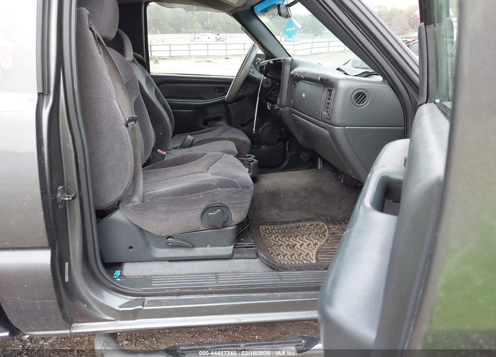 2002 GMC SIERRA 1500 SL VIN: 1GTEC14W52Z165901