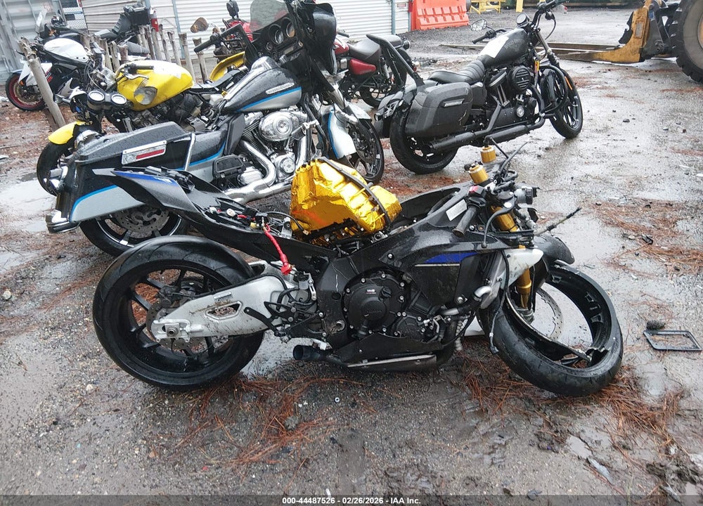 2024 YAMAHA YZFR1M VIN: JYARN67E6RA000763