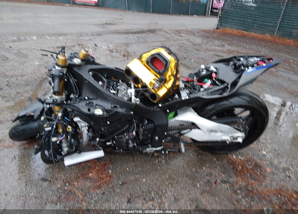 2024 YAMAHA YZFR1M VIN: JYARN67E6RA000763