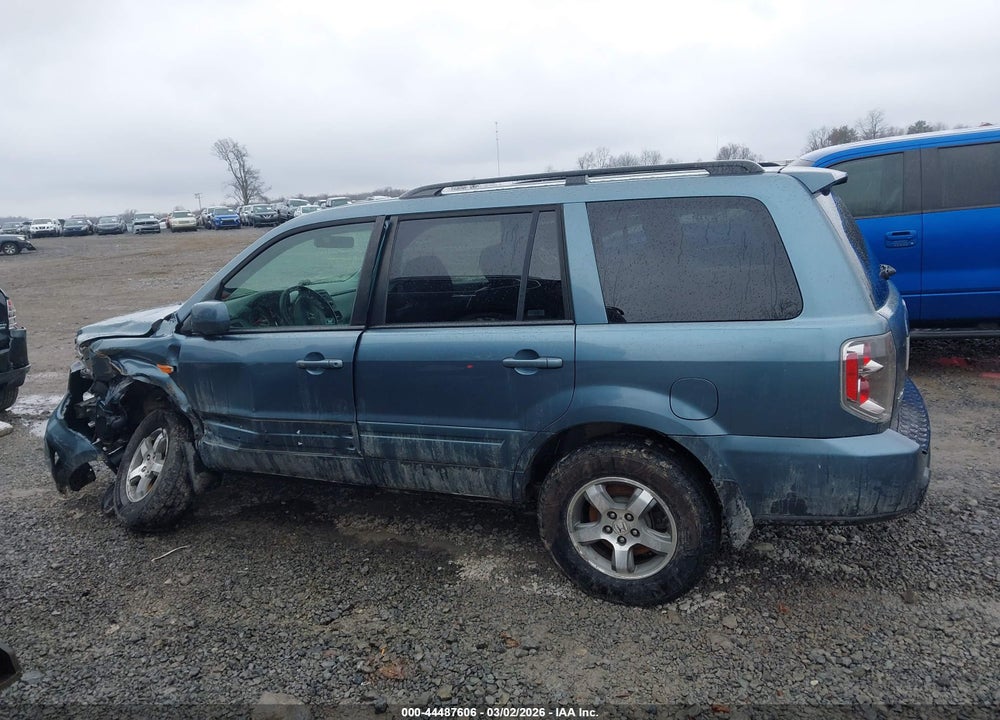 2008 HONDA PILOT EX-L VIN: 5FNYF18598B011258