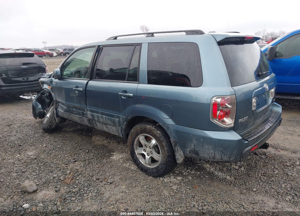 2008 HONDA PILOT EX-L VIN: 5FNYF18598B011258