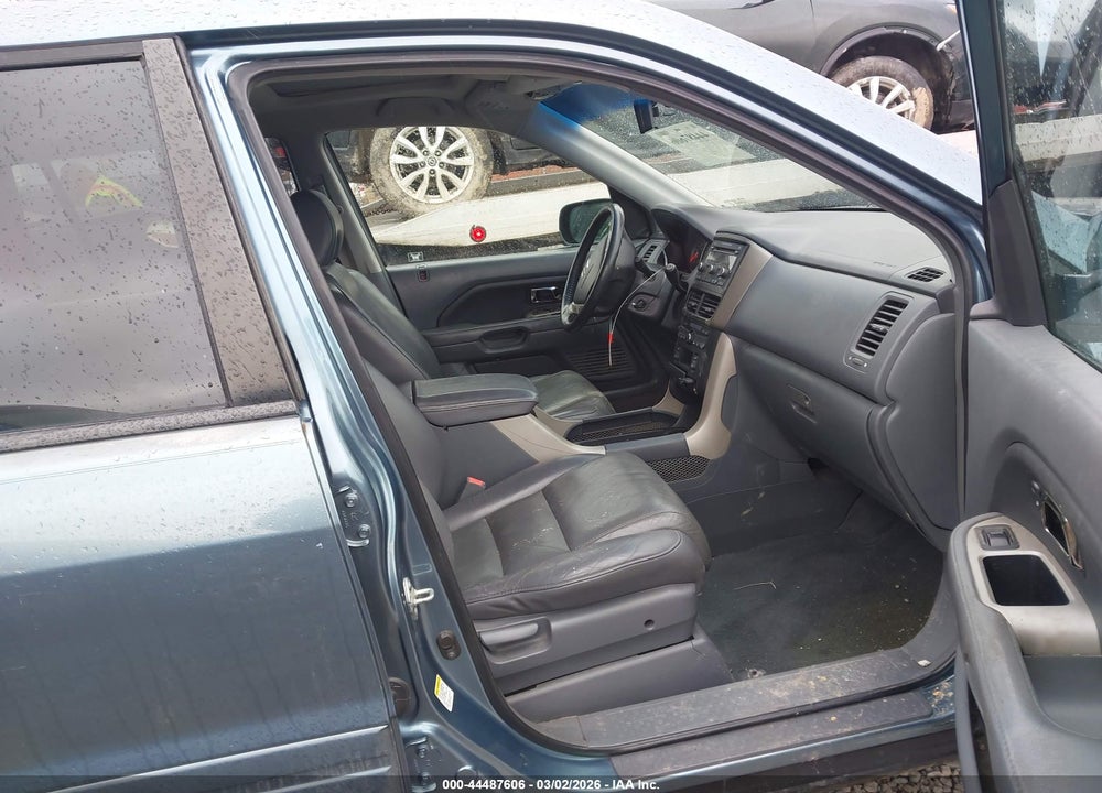 2008 HONDA PILOT EX-L VIN: 5FNYF18598B011258