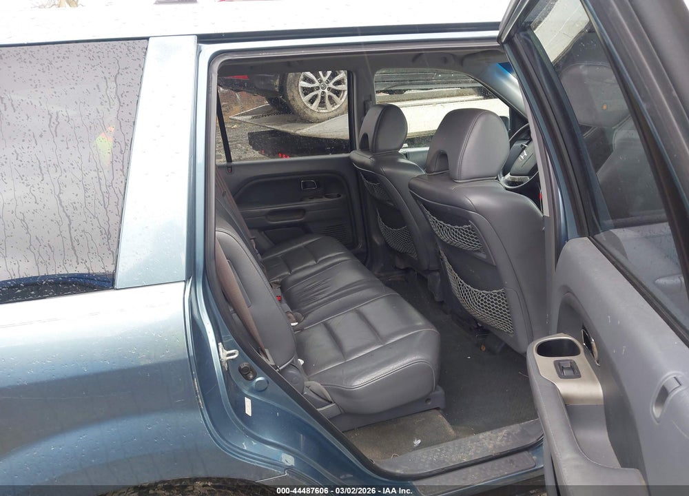 2008 HONDA PILOT EX-L VIN: 5FNYF18598B011258