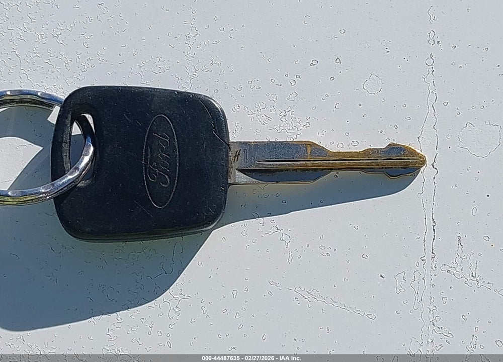 2005 FORD FOCUS ZX3 VIN: 3FAFP31N55R111951