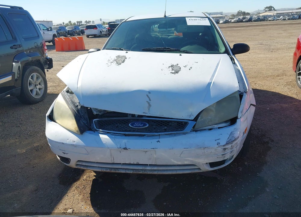 2005 FORD FOCUS ZX3 VIN: 3FAFP31N55R111951
