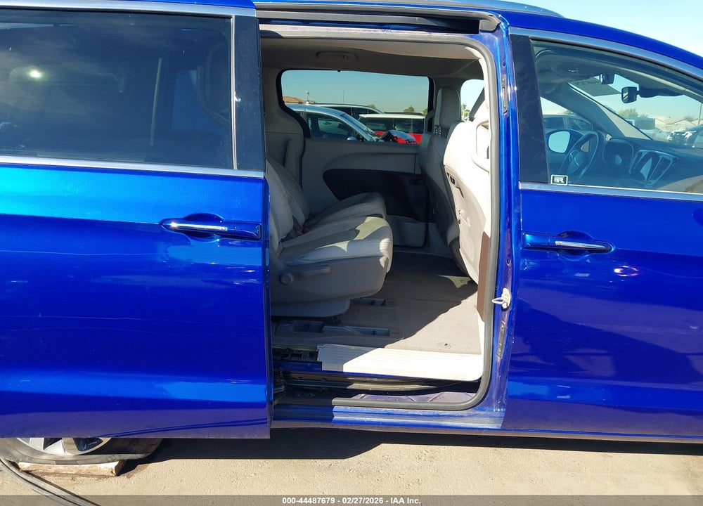 2021 CHRYSLER PACIFICA HYBRID TOURING L VIN: 2C4RC1L73MR544615