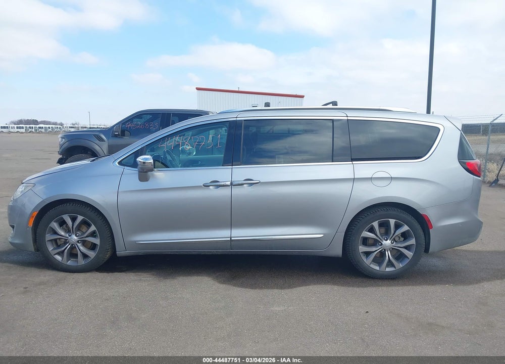 2019 CHRYSLER PACIFICA LIMITED VIN: 2C4RC1GG9KR629434