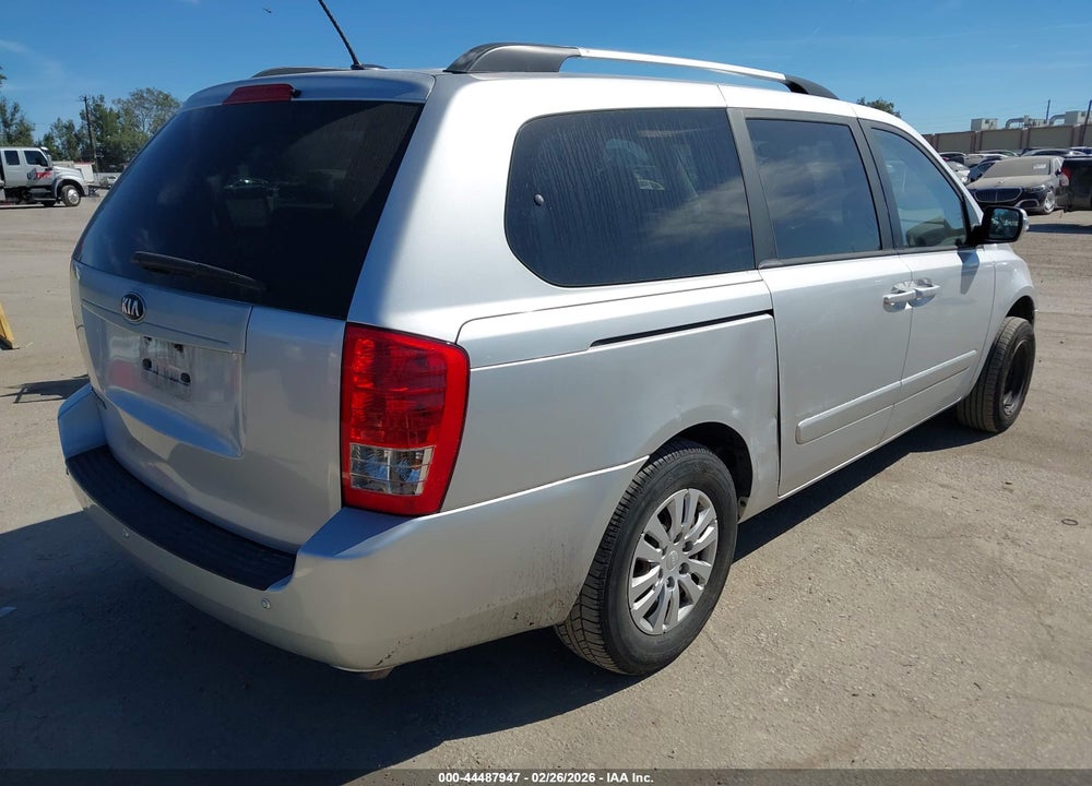 2014 KIA SEDONA LX VIN: KNDMG4C77E6538745