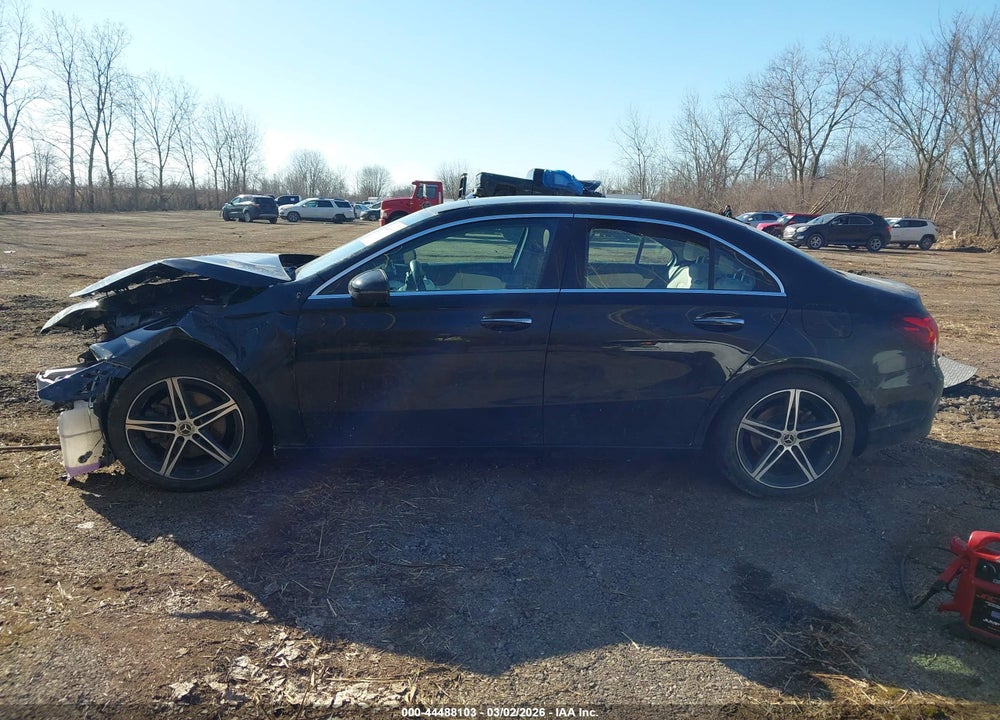 2022 MERCEDES-BENZ A 220 4MATIC VIN: W1K3G4FB0NJ336599
