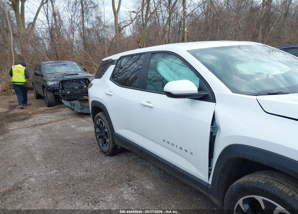 2026 CHEVROLET EQUINOX FWD LT VIN: 3GNAXHEG7TL176417