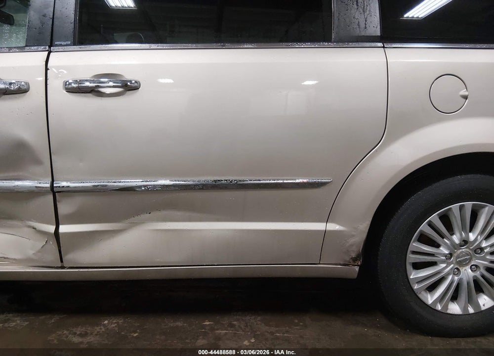 2012 CHRYSLER TOWN & COUNTRY TOURING-L VIN: 2C4RC1CG2CR413531