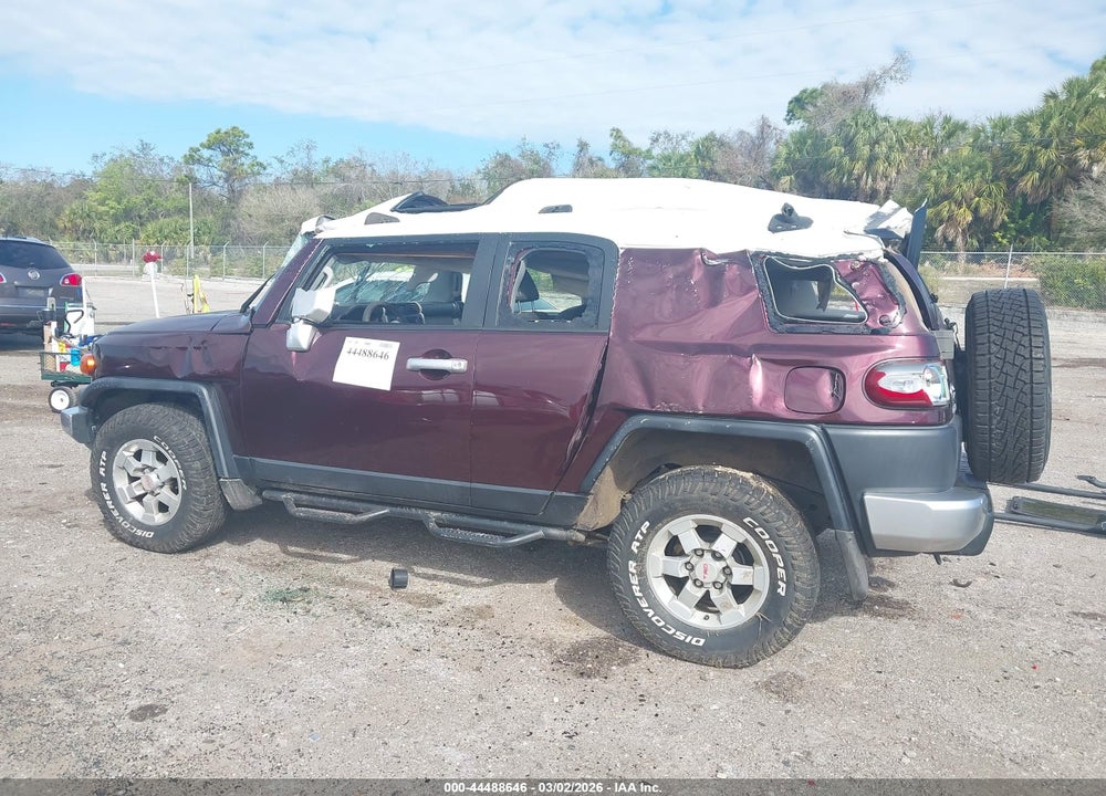 2007 TOYOTA FJ CRUISER VIN: JTEZU11FX70014997