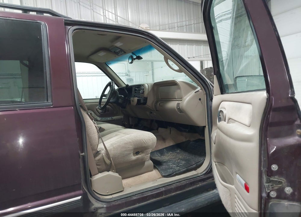 1997 CHEVROLET SUBURBAN 1500 VIN: 1GNGK16F6VJ405069