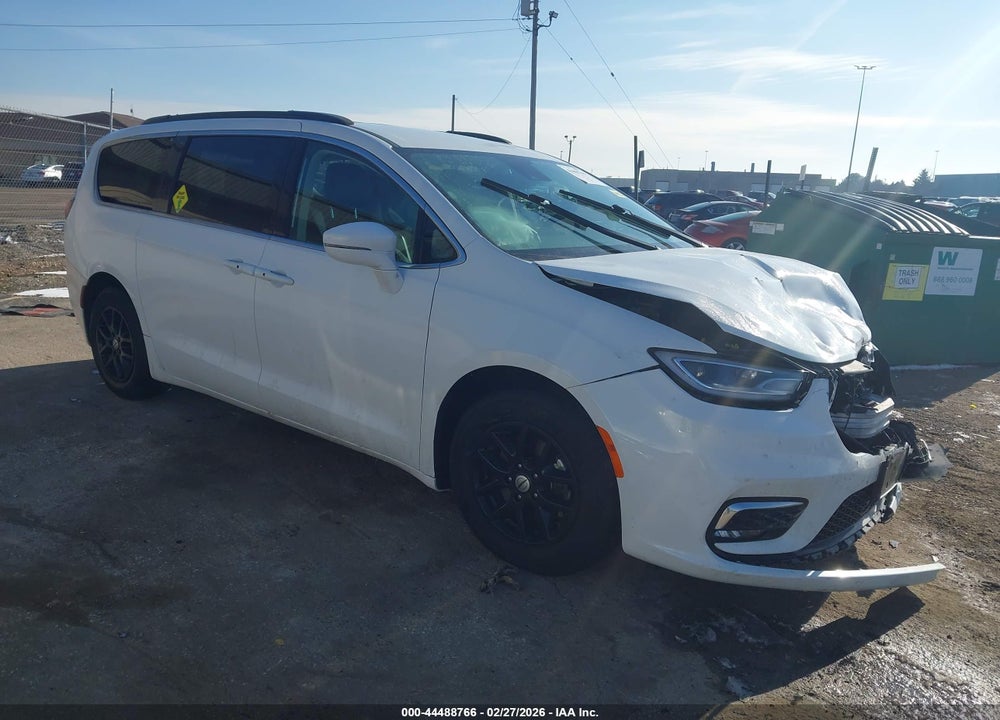 2022 CHRYSLER PACIFICA TOURING L VIN: 2C4RC1BG1NR115170