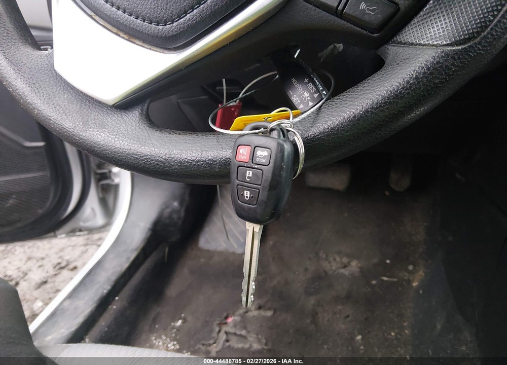 2019 TOYOTA COROLLA LE VIN: 2T1BURHE6KC155694