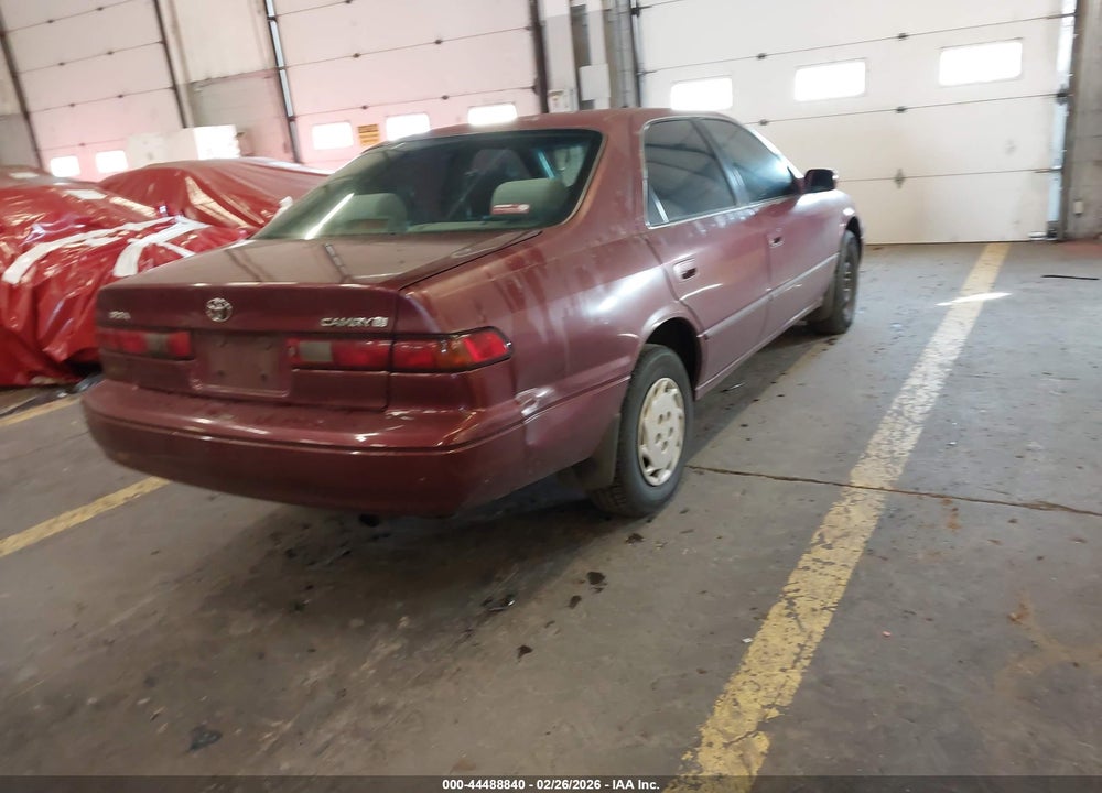 1998 TOYOTA CAMRY LE VIN: JT2BG22K9W0157168