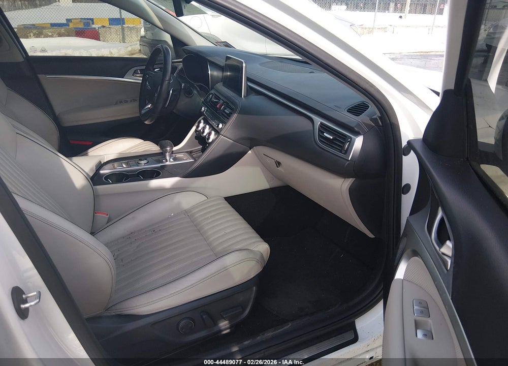 2020 GENESIS G70 3.3T RWD VIN: KMTG74LEXLU055871