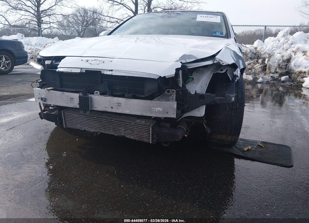 2020 GENESIS G70 3.3T RWD VIN: KMTG74LEXLU055871