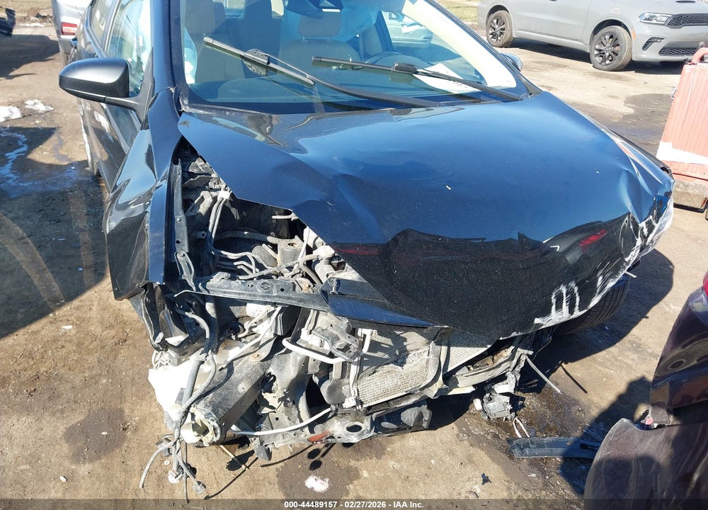 2019 TOYOTA COROLLA LE VIN: 2T1BURHE2KC217494
