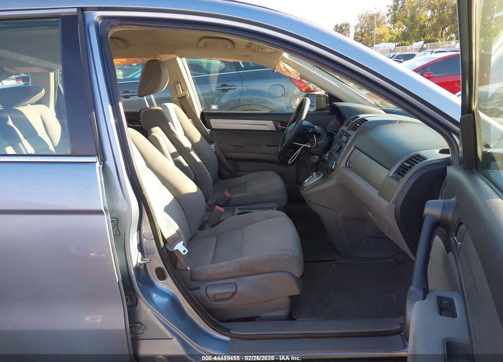 2011 HONDA CR-V LX VIN: 3CZRE3H38BG704058