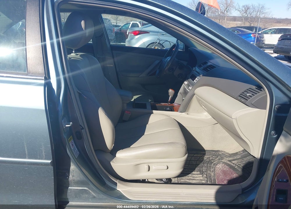 2011 TOYOTA CAMRY XLE V6 VIN: 4T1BK3EKXBU620909