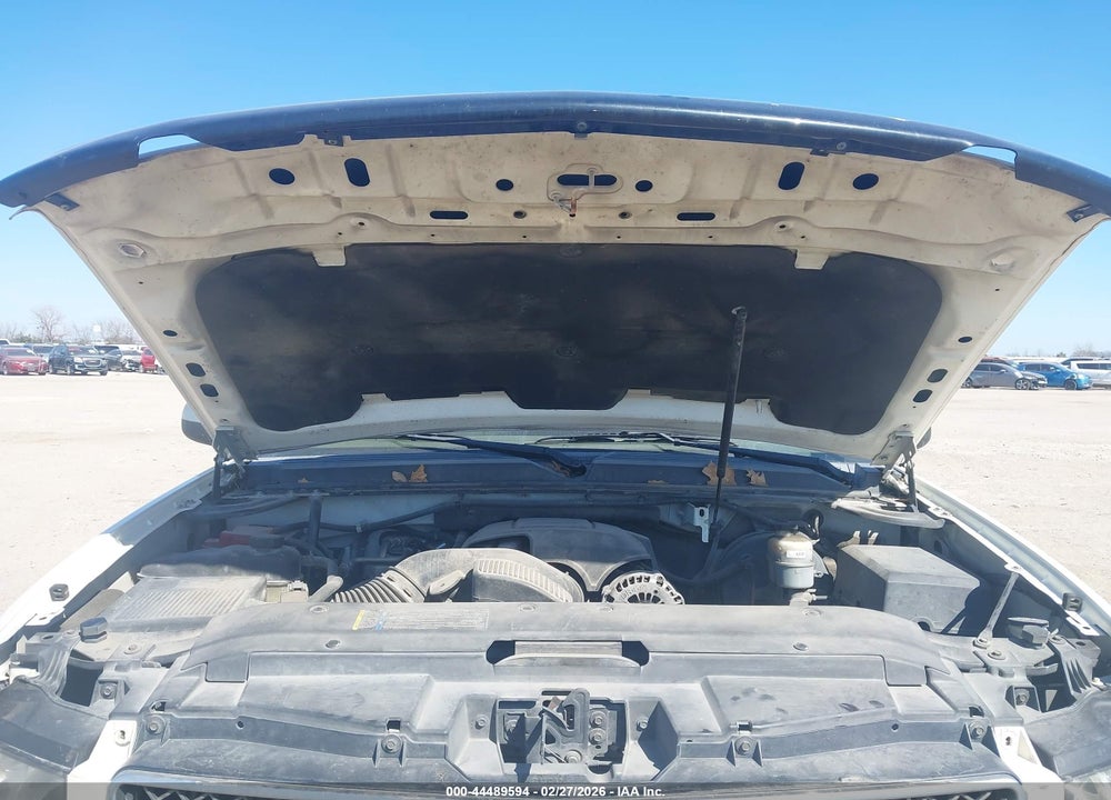 2010 CHEVROLET SUBURBAN 1500 LTZ VIN: 1GNUCKE01AR250266