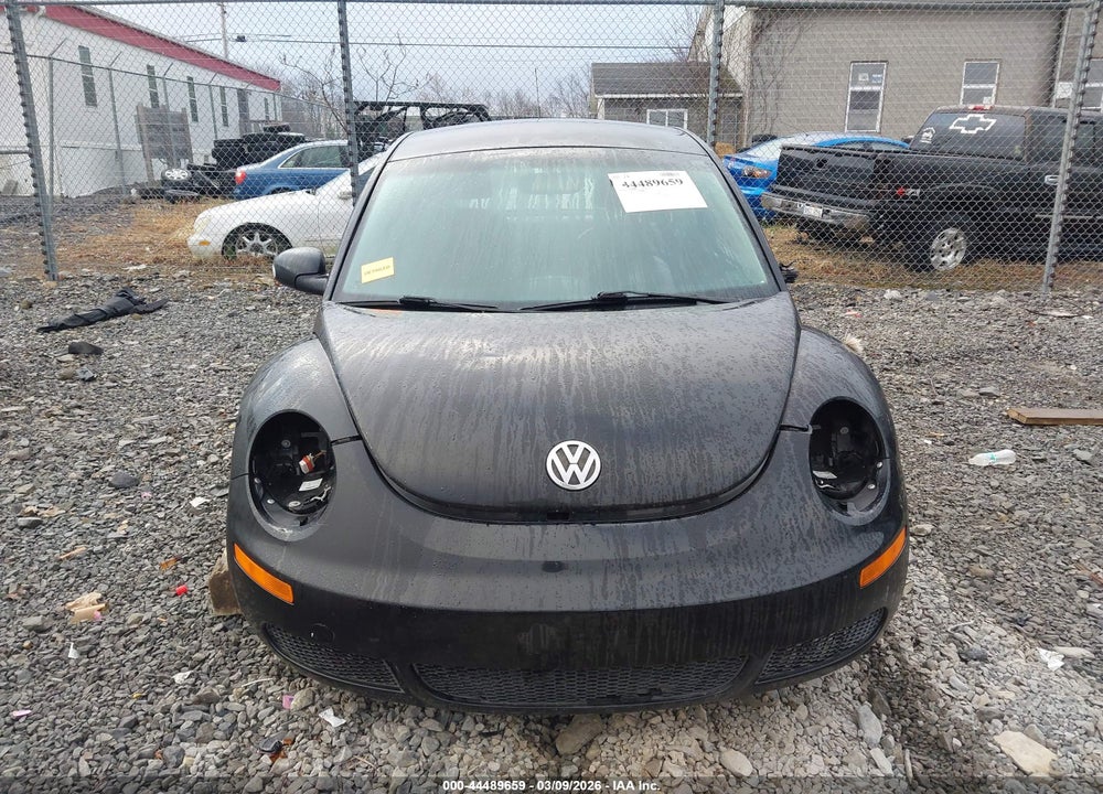 2010 VOLKSWAGEN NEW BEETLE 2.5L VIN: 3VWPG3AG5AM009392