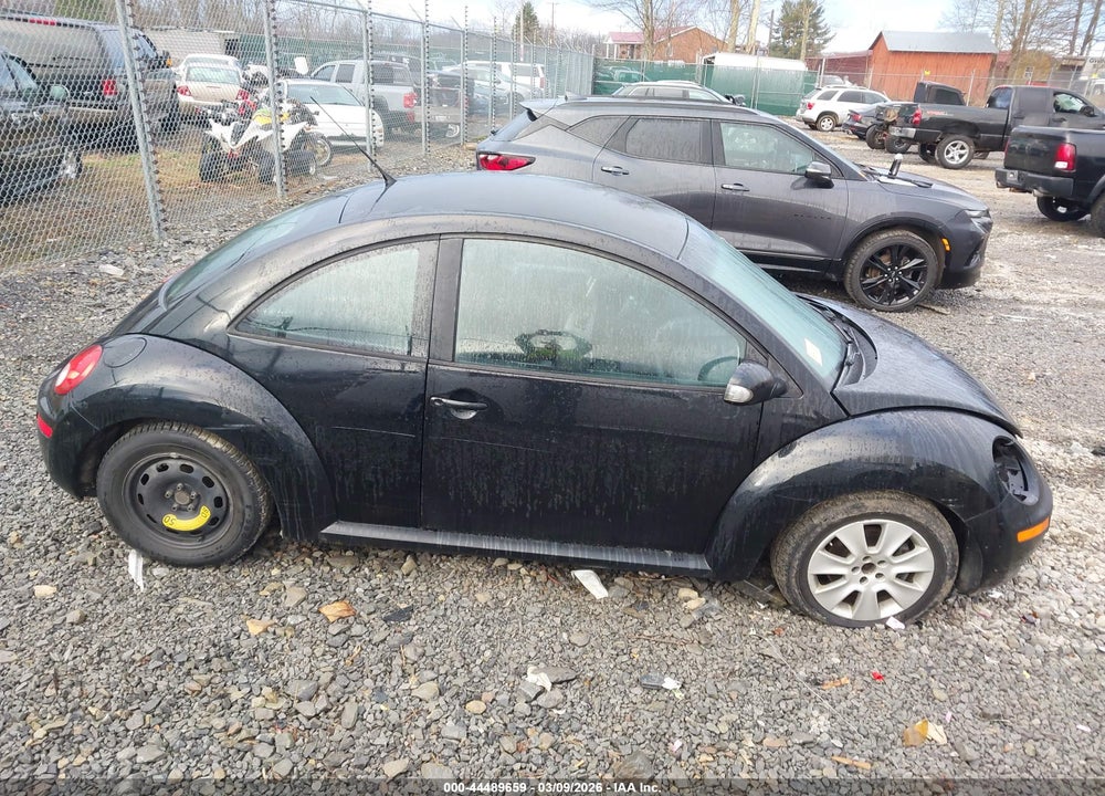 2010 VOLKSWAGEN NEW BEETLE 2.5L VIN: 3VWPG3AG5AM009392