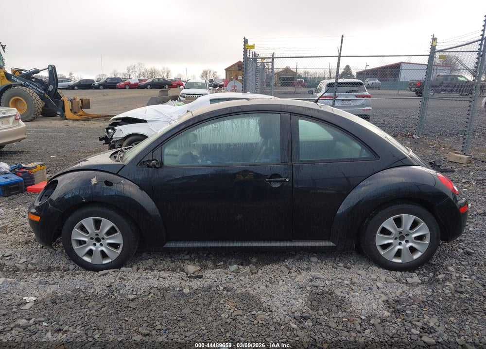 2010 VOLKSWAGEN NEW BEETLE 2.5L VIN: 3VWPG3AG5AM009392