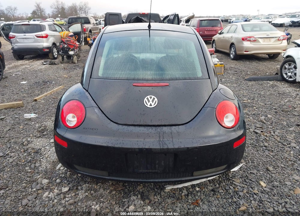 2010 VOLKSWAGEN NEW BEETLE 2.5L VIN: 3VWPG3AG5AM009392