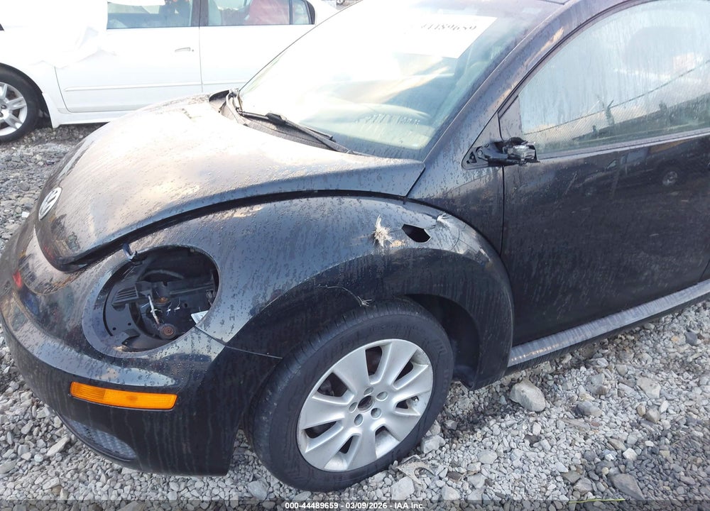 2010 VOLKSWAGEN NEW BEETLE 2.5L VIN: 3VWPG3AG5AM009392