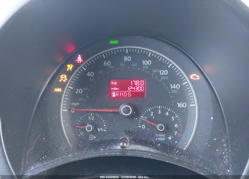 2010 VOLKSWAGEN NEW BEETLE 2.5L VIN: 3VWPG3AG5AM009392