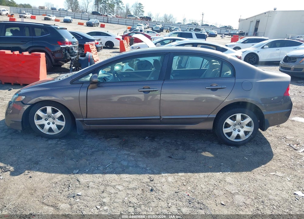 2011 HONDA CIVIC LX VIN: 19XFA1F52BE019918